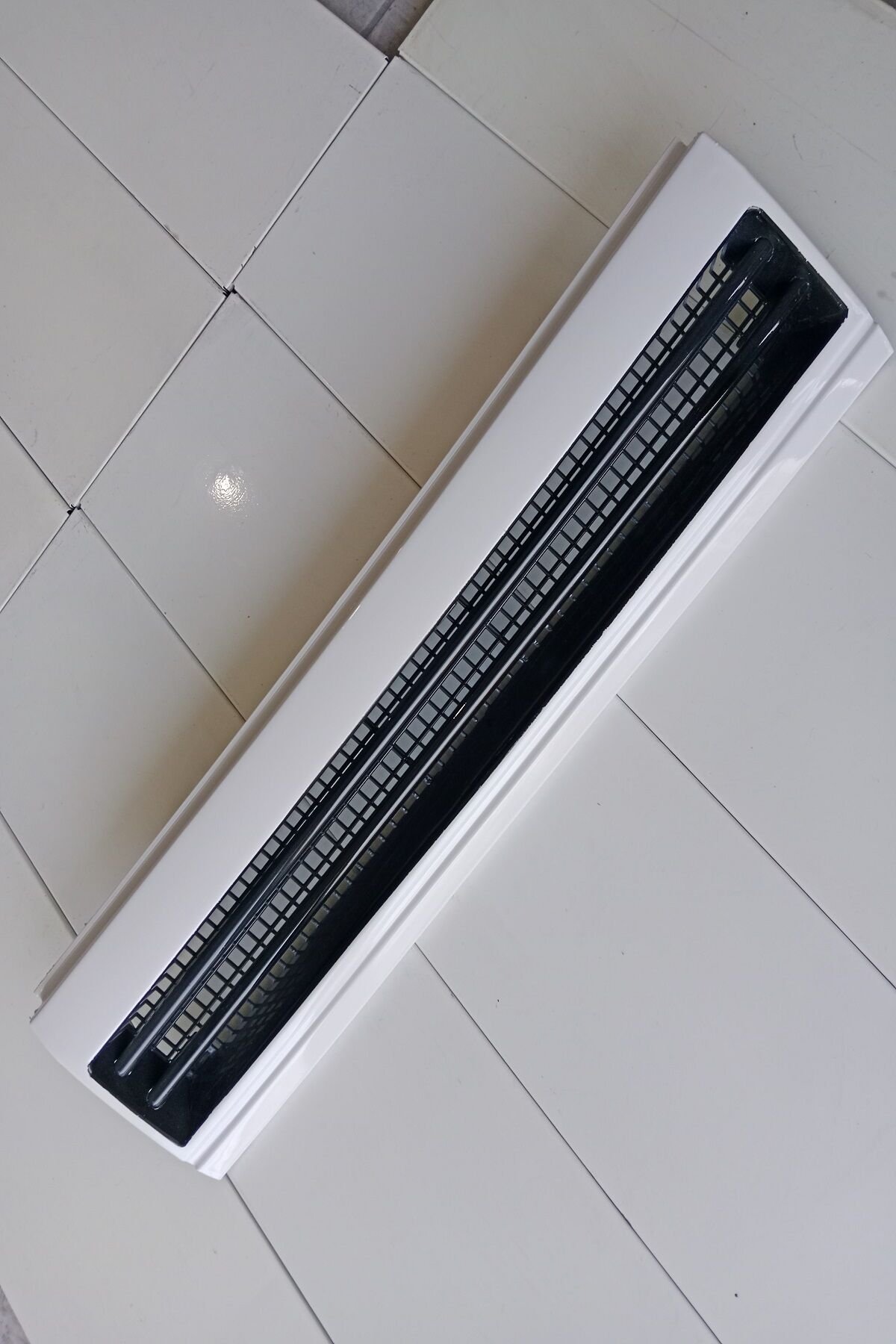 Tofaş Logosuz Panjur El Yapımı Çift Çıtalı Fı210 Beyaz Boyalı