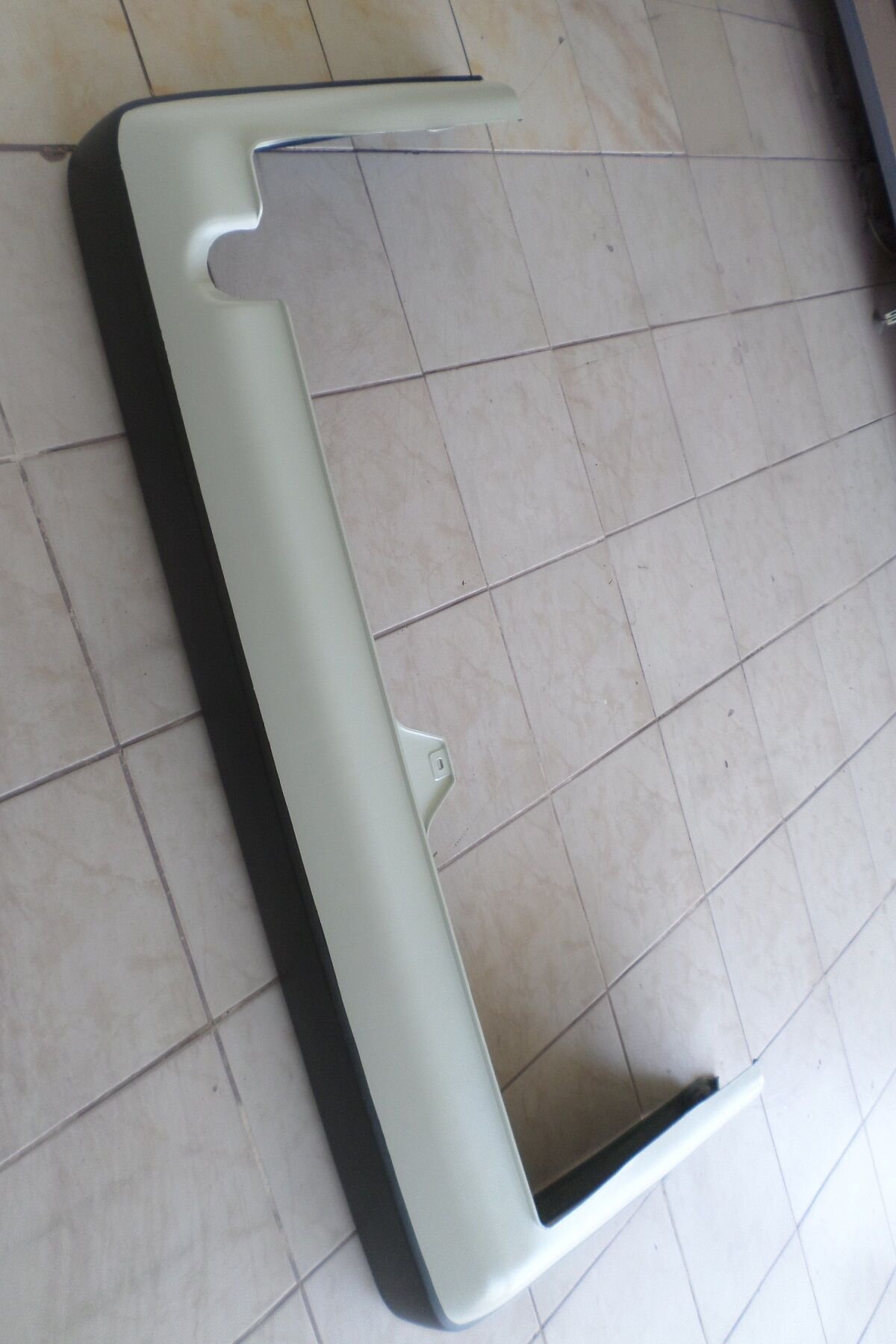 Tofaş 88 Ve Üzeri Slx Doğan Şahin Arka Tampon Fı210 Beyaz Boyalı