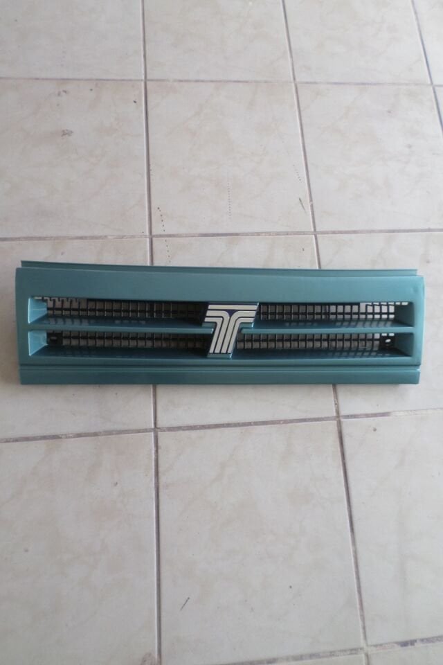 Tofaş Doğan Kartal Slx Şahin S Ön Panjur 3 Bacak,ortadan Çizgili Panjur 468 Turkuaz Boyalı