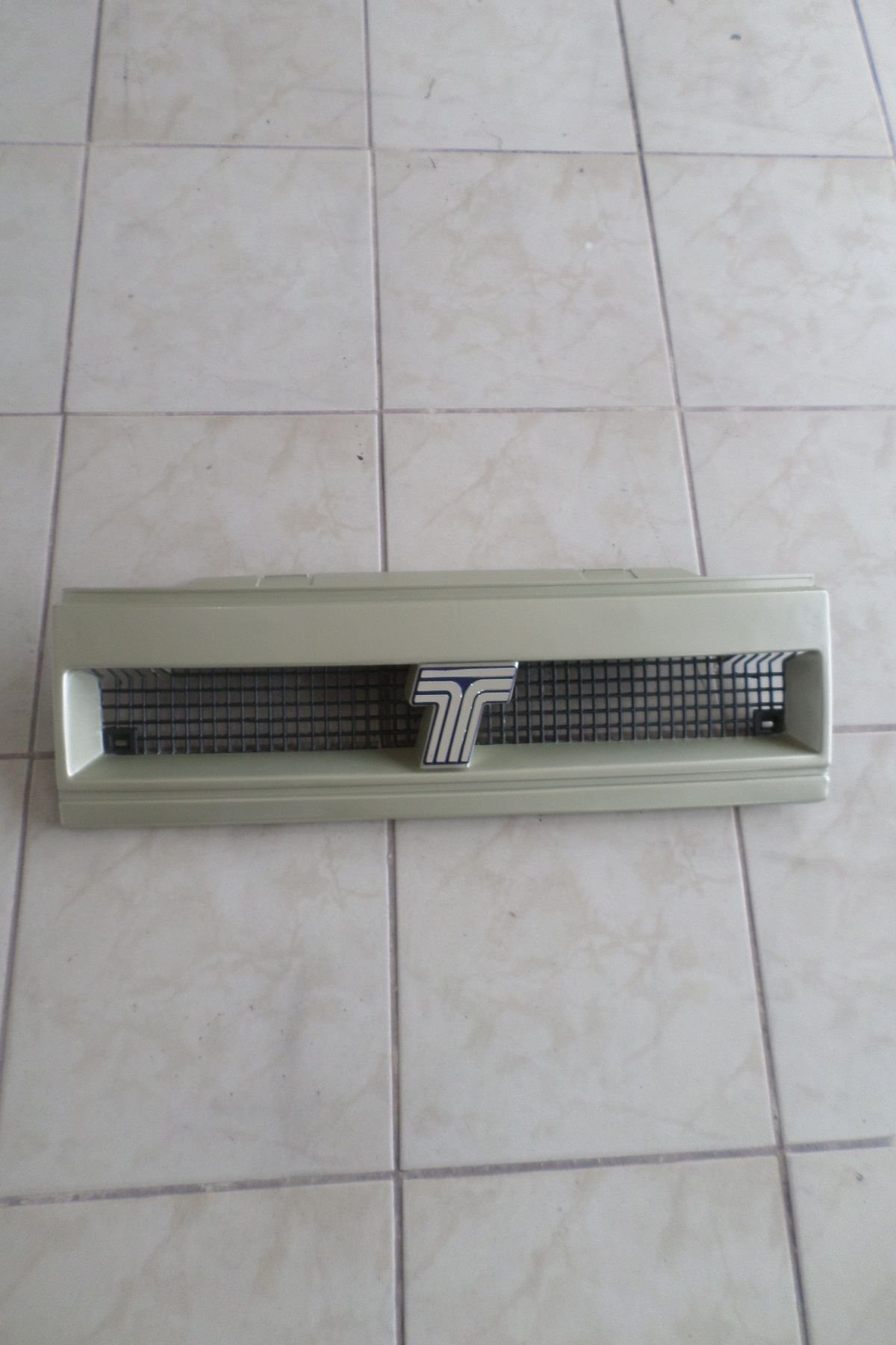 Tofaş Doğan Kartal Slx Şahin S Ön Panjur T-032 Platin Beji Boyalı