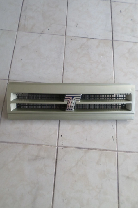 Tofaş Doğan Kartal Slx Şahin S Ön Panjur 3 Bacak,ortadan Çizgili Panjur T032 Platin Beji Boyalı