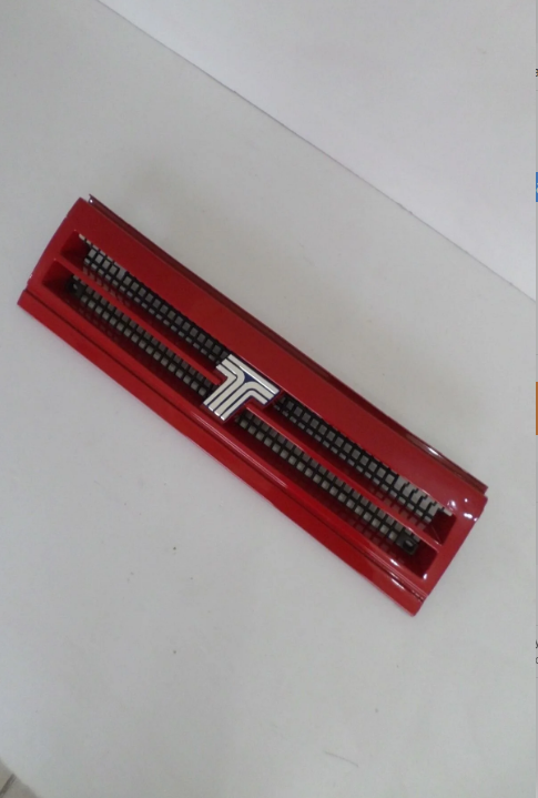 Tofaş Doğan Kartal Slx Şahin S Ön Panjur 3 Bacak,ortadan Çizgili Panjur P111 Ateş Kırmızı Boyalı