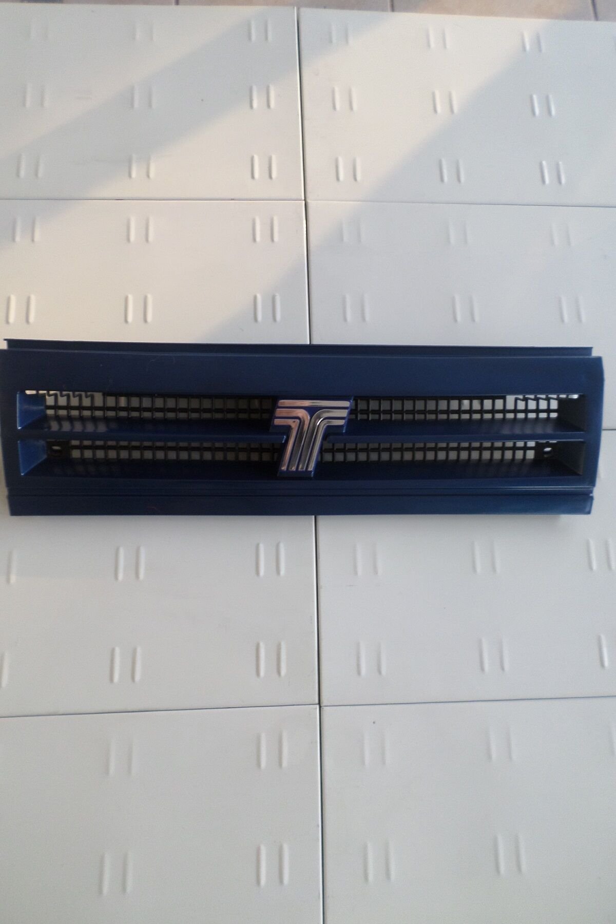 Tofaş Doğan Kartal Slx Şahin S Ön Panjur 3 Bacak,ortadan Çizgili Panjur T011 Lacivert Boyalı