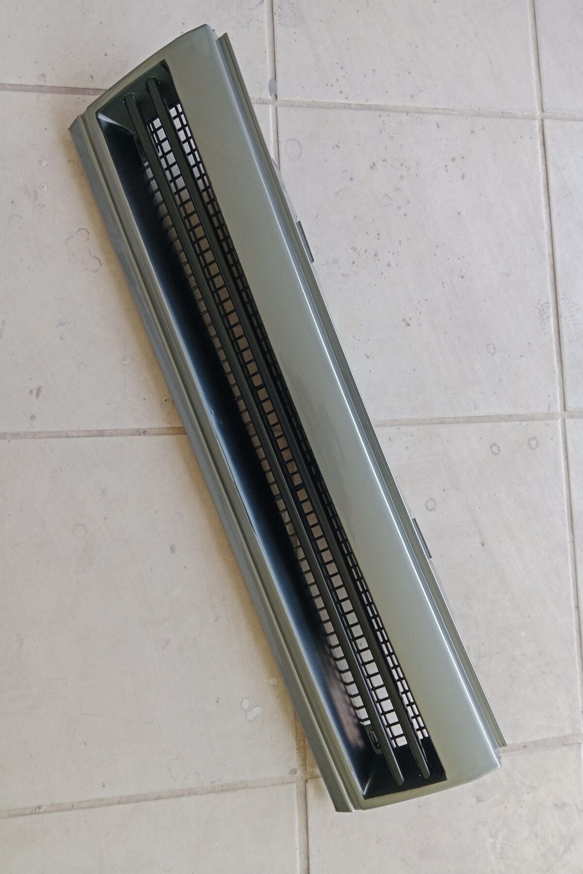 Tofaş Logosuz Panjur El Yapımı Çift Çıtalı 645 Gümüş Gri Boyalı